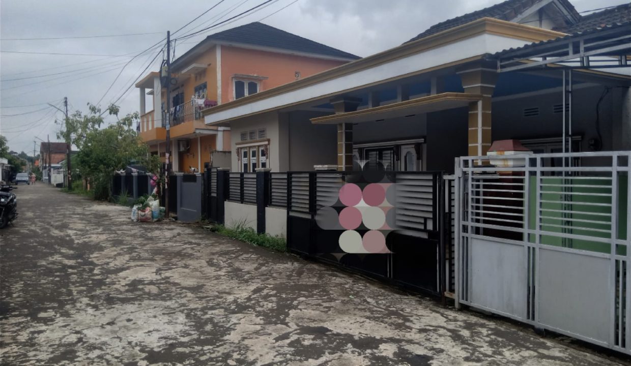 Rumah Komplekm Griya Hero (1)