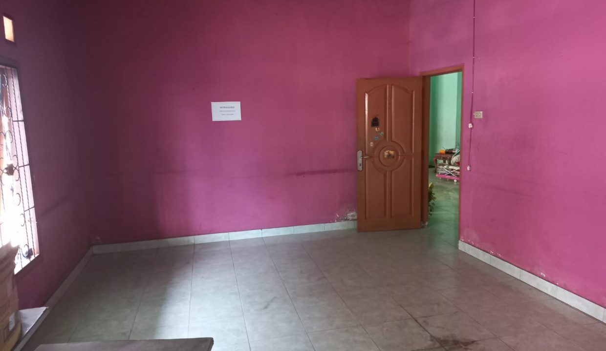 Dijual Rumah Bagus dan Terawat di Jalan Lunjuk Jaya (6)