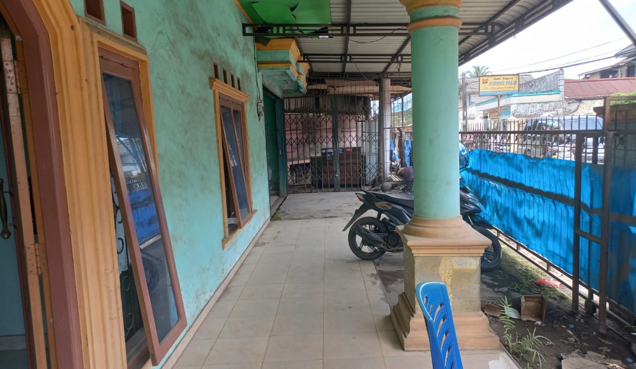 Dijual Rumah Bagus dan Terawat di Jalan Lunjuk Jaya (7)