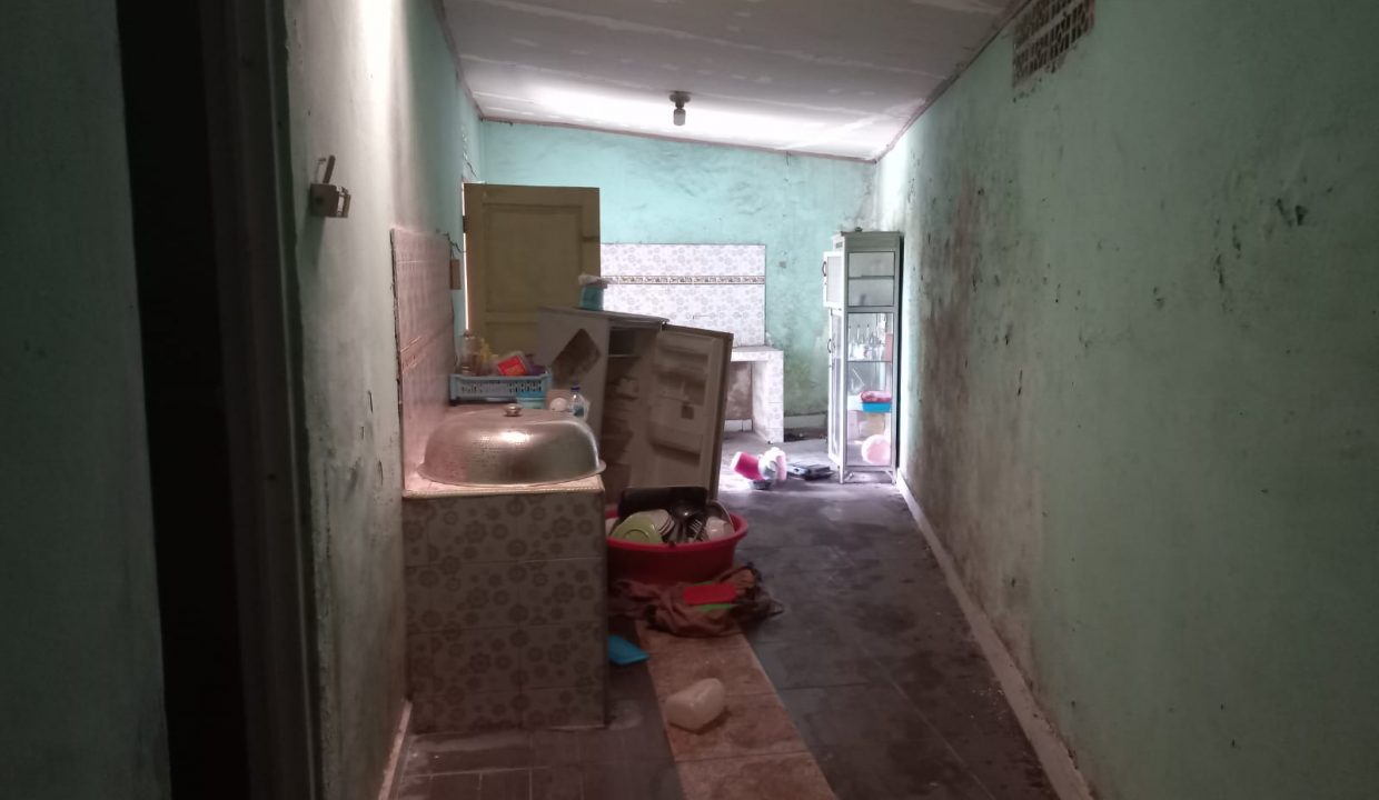 Dijual Rumah Bagus dan Terawat di Jalan Lunjuk Jaya (8)