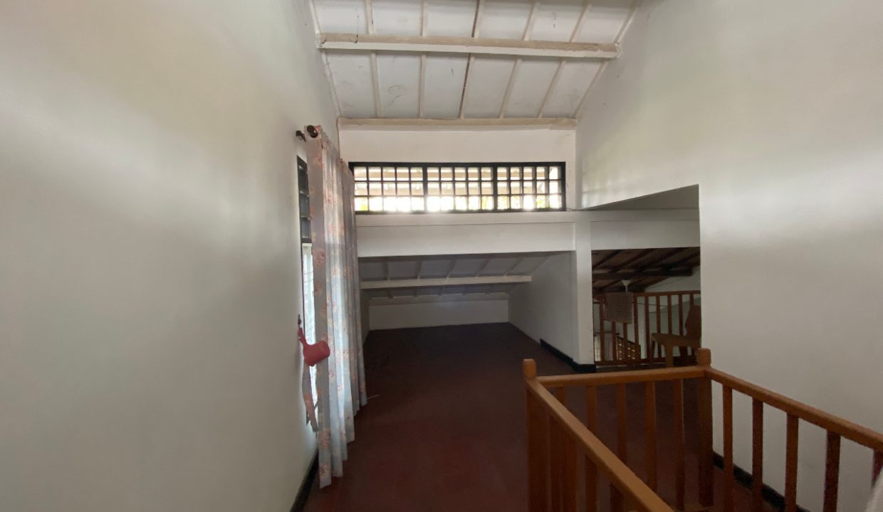 Dijual Rumah Besar dan Gudang Palembang (2)