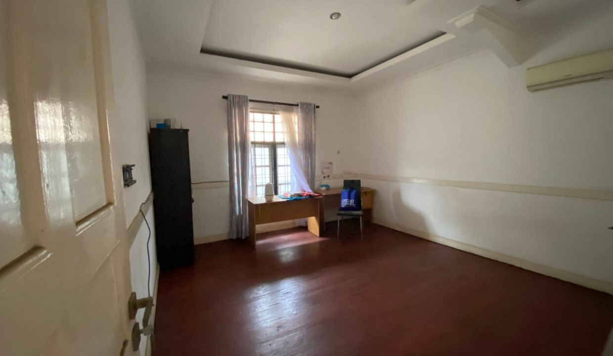 Dijual Rumah Besar dan Gudang Palembang (3)