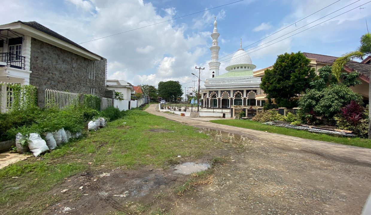 Dijual Rumah Besar dan Gudang Palembang (6)
