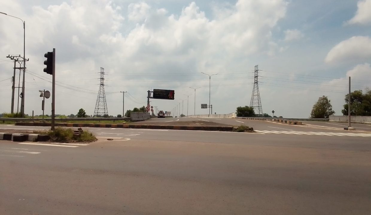Jalan Raya Lintas Timur (4)