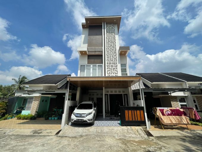 Dijual Rumah 3 Lantai Jalan Sakti Wiratama Sekojo Palembang