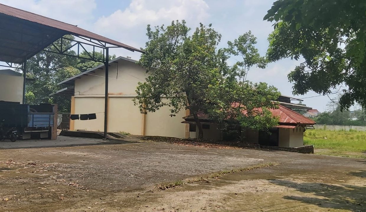 DIJUAL TANAH BONUS GUDANG JALAN KOL H BURLIAN (7)