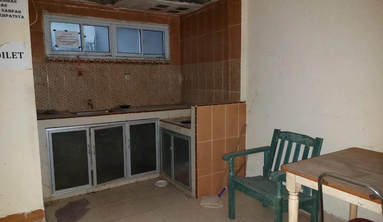 DiJual Town House Cantik type Mezanine Minimalis di Jln Prof. Dr. Soepomo (3)