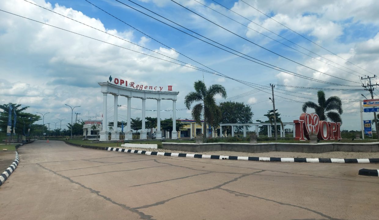 Dijual Rumah Cantik di Komplek OPI Regency II (1,9)