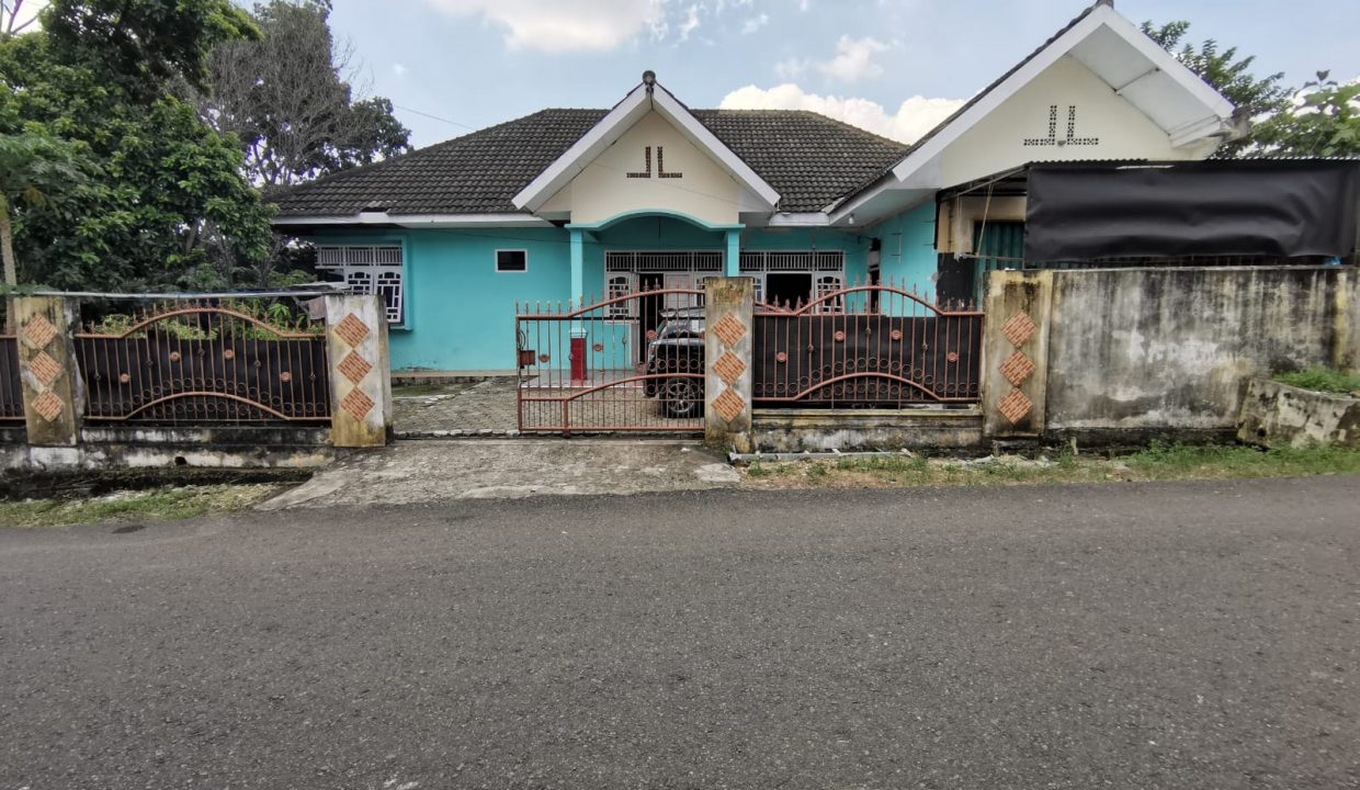 Dijual rumah Jl. Anggrek Maskrebet Palembang (1)