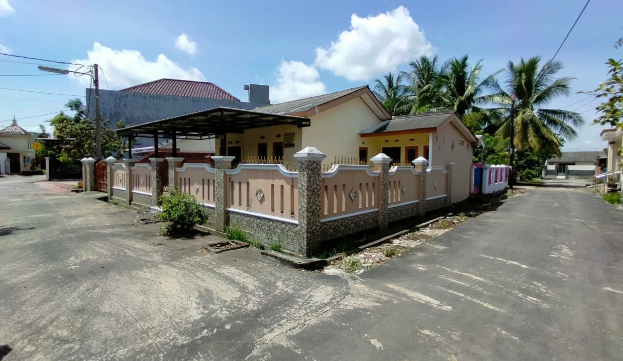 Dijual rumah cantik asri di komplek opi jl nusatenggra IV palembang (1)
