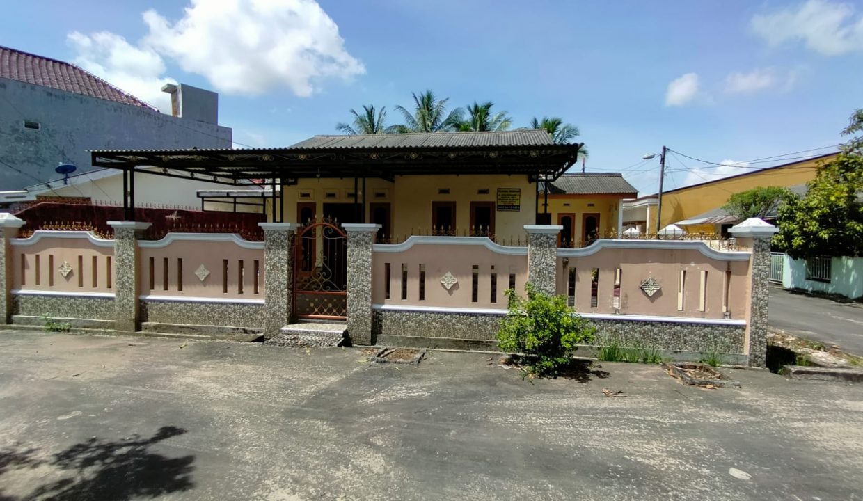 Dijual rumah cantik asri di komplek opi jl nusatenggra IV palembang (2)