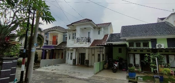 Disewakan Rumah 2 Lantai Komplek Perumahan Alam Raya Palembang