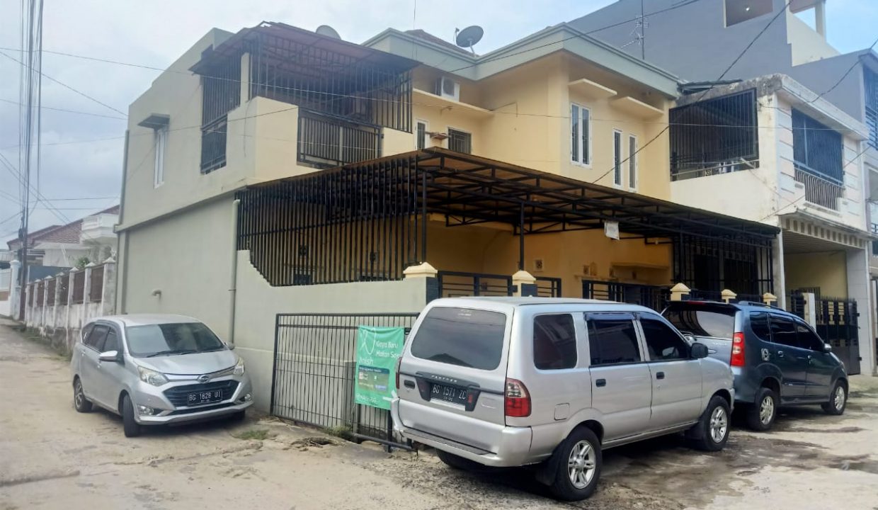 Rumah 2 lantai di Padang Selasa (1,9)