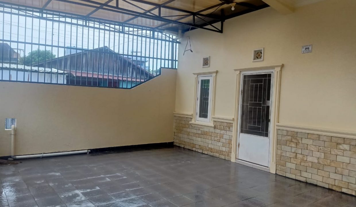 Rumah 2 lantai di Padang Selasa (6)