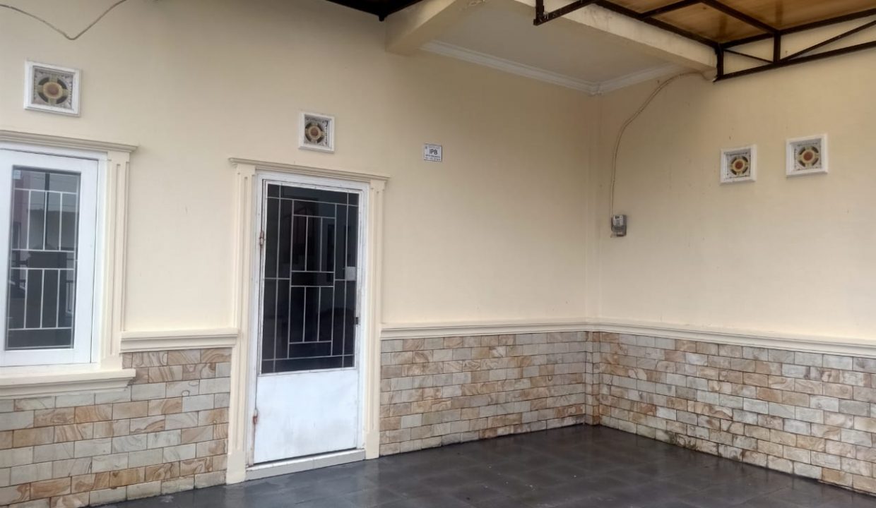 Rumah 2 lantai di Padang Selasa (7)