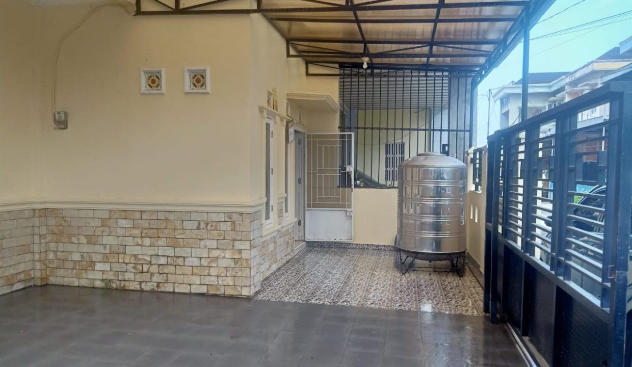 Rumah 2 lantai di Padang Selasa (8)