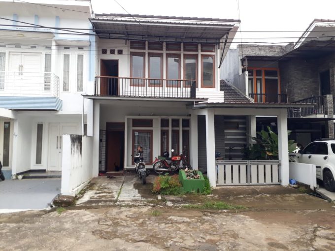 Dijual Murah Rumah Bagus dan Terawat di Villa Anggrek Jalan Lingkar Istana Palembang