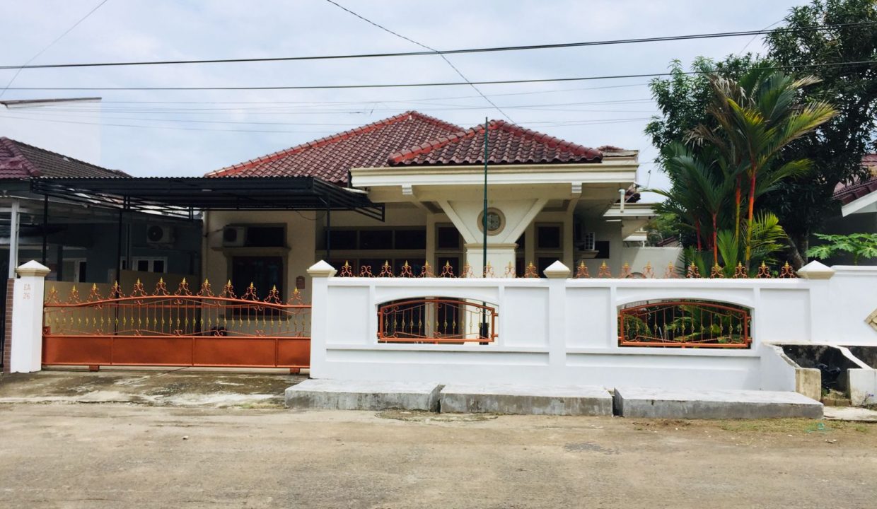 Dijual Rumah Bagus dan Cantik Full Furnish Siap Huni Di Perumahan Bukit Sejahtera (0,1)