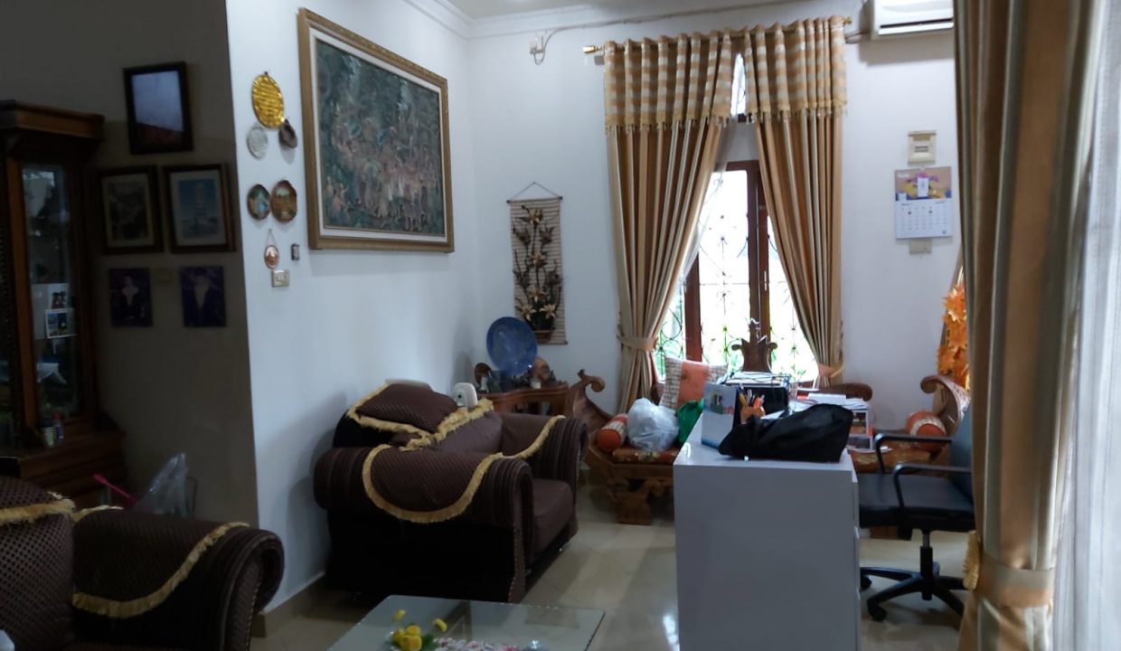 Dijual Rumah Bagus dan Cantik Full Furnish Siap Huni Di Perumahan Bukit Sejahtera (4)