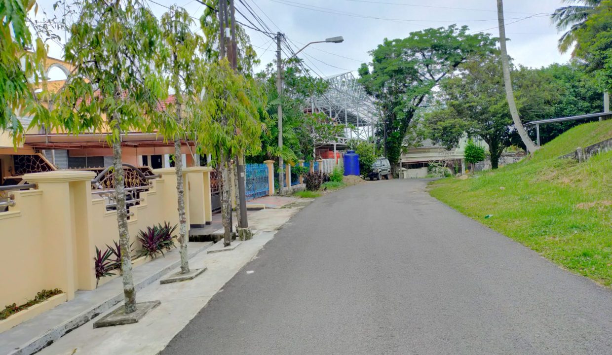 Dijual Rumah Mewah dengan tanah yang luas dijalan Hang Jebat (10)
