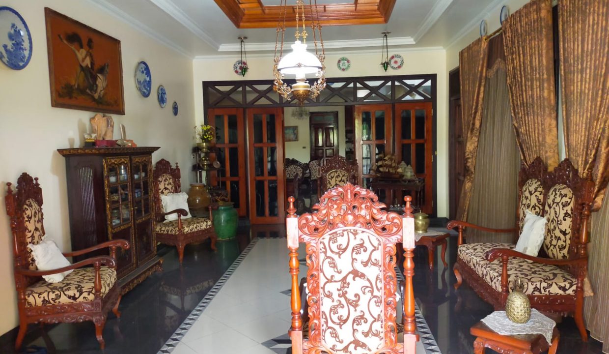 Dijual Rumah Mewah dengan tanah yang luas dijalan Hang Jebat (7)