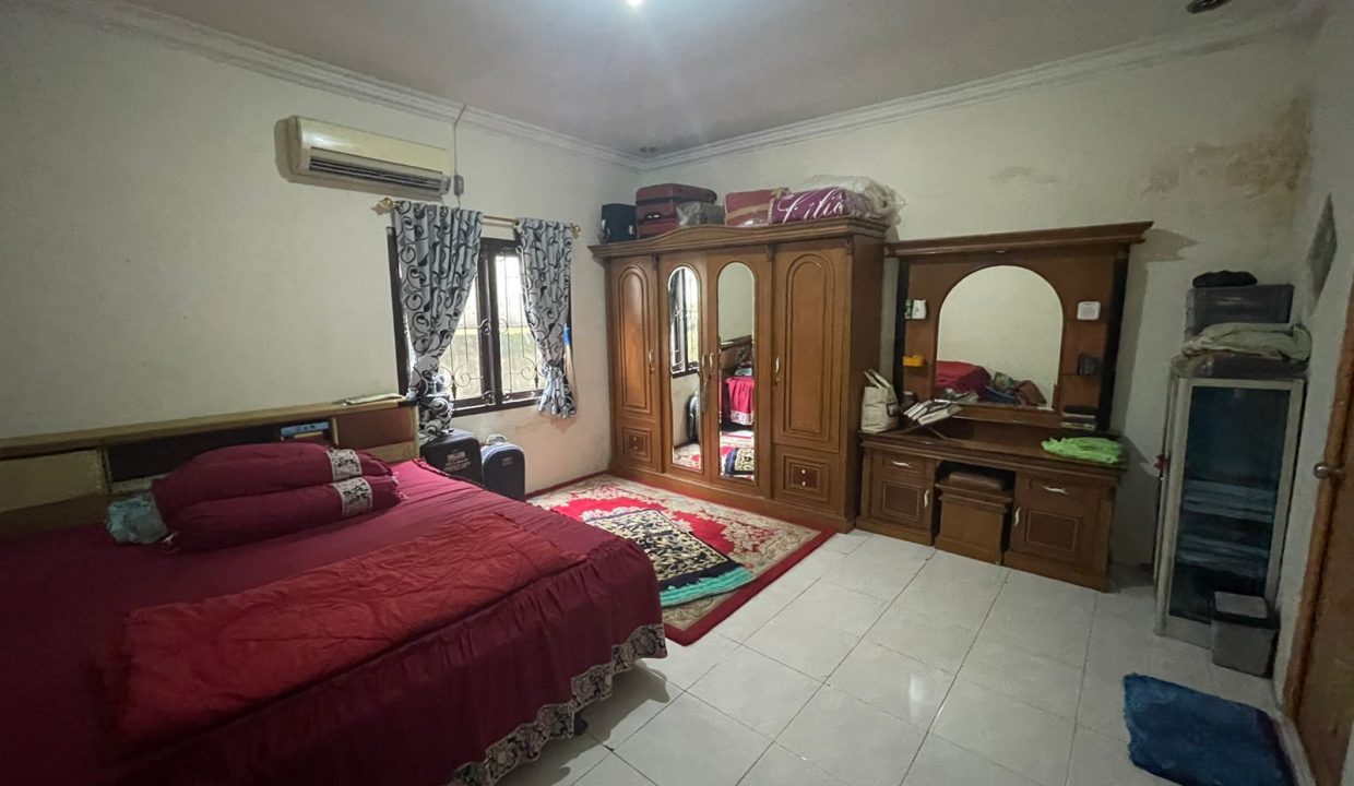 Dijual Rumah di Komplek OPI Jalan bangau (6)