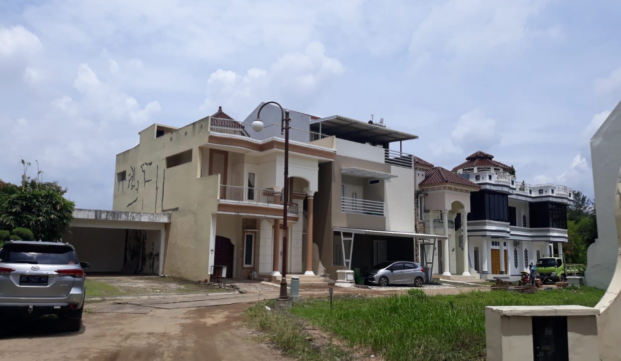 Disewaka Rumah 2 Lantai Komplek Elite Evergreen BHL Palembang (1,3)