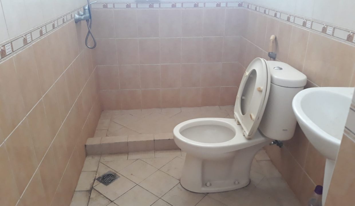 Disewaka Rumah 2 Lantai Komplek Elite Evergreen BHL Palembang (162)