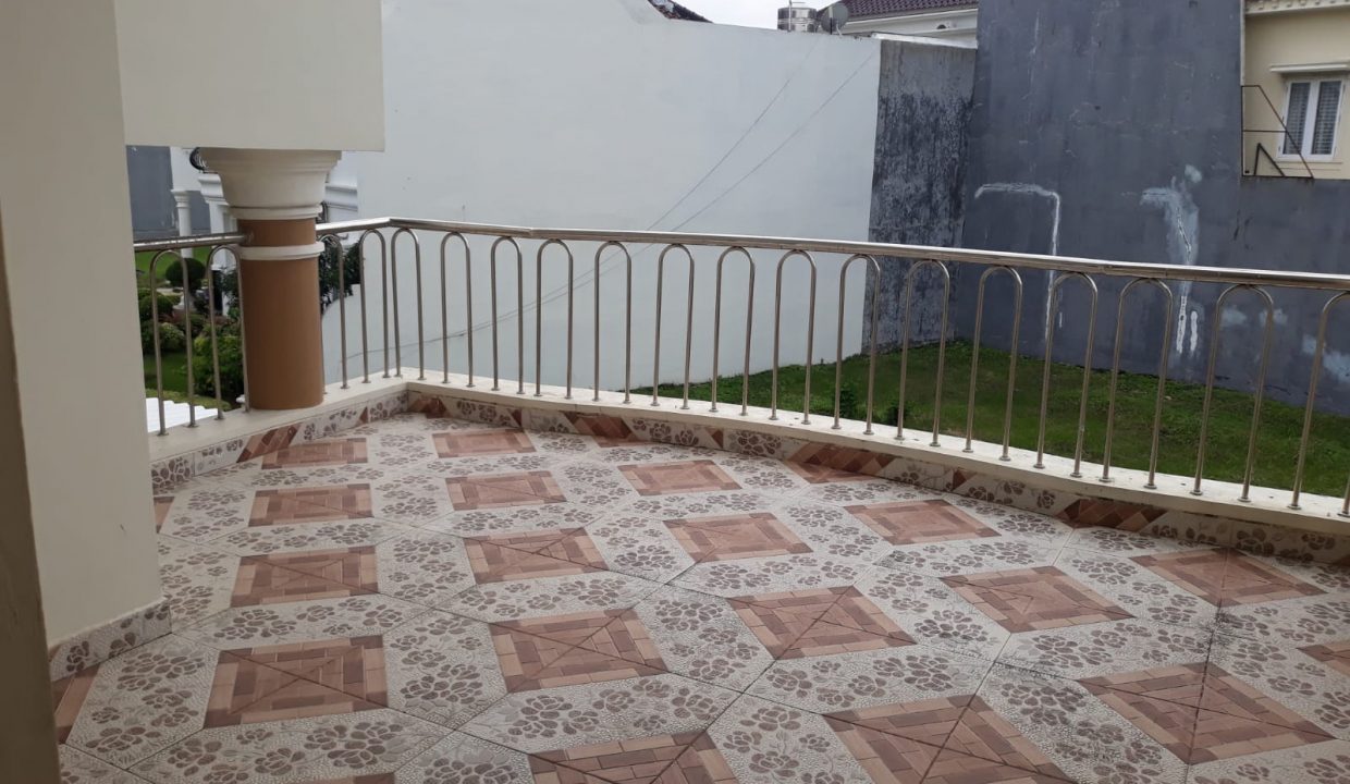 Disewaka Rumah 2 Lantai Komplek Elite Evergreen BHL Palembang (4)