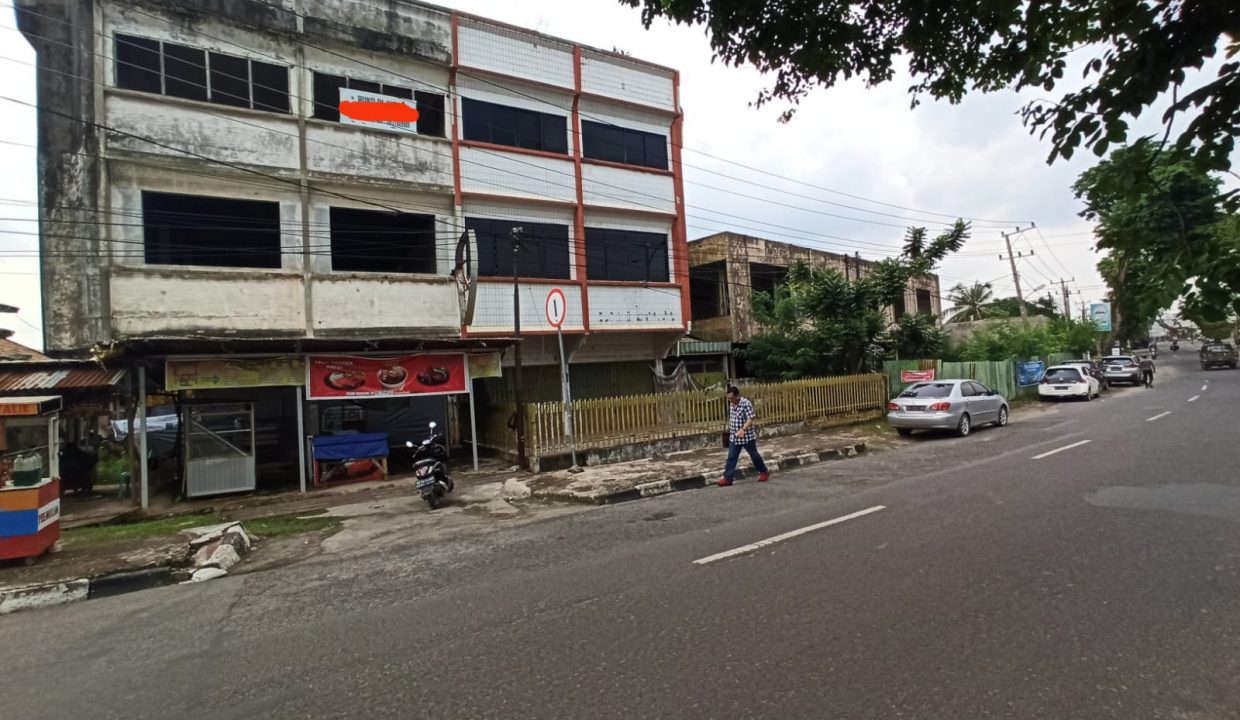 Jl Perintis Kemerdekaan (8)