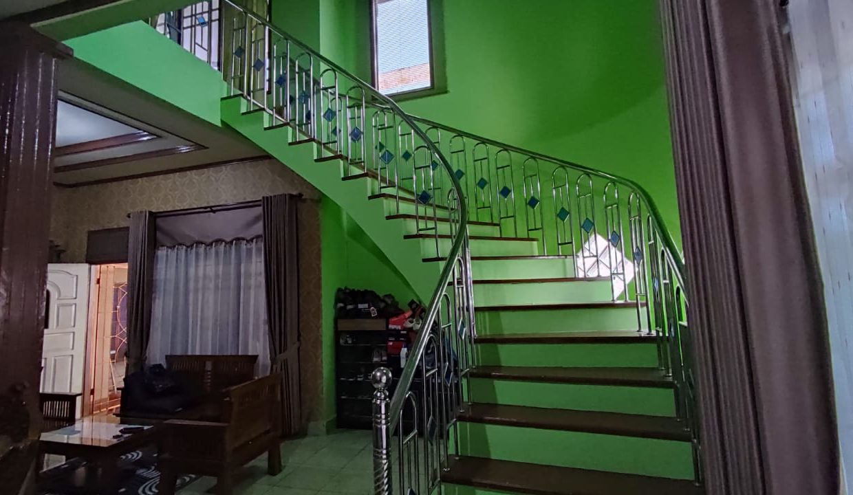 Rumah Mata MErah (7)