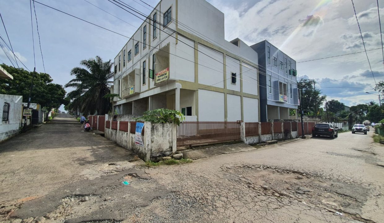Townhouse Siap Huni di Jl. BLPT Basuki Rahmat Palembang (1,1)