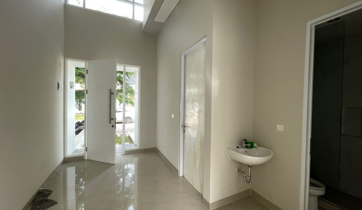 DIJUAL RUMAH CANTIK CLUSTER LUGANO CITRALAND PALEMBANG (9)