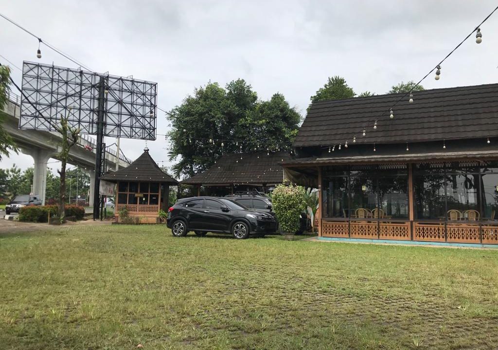 Dijual Tanah dan Bangunan Restaurant di Simpang Bandara Jalan Talang Keramat (3)