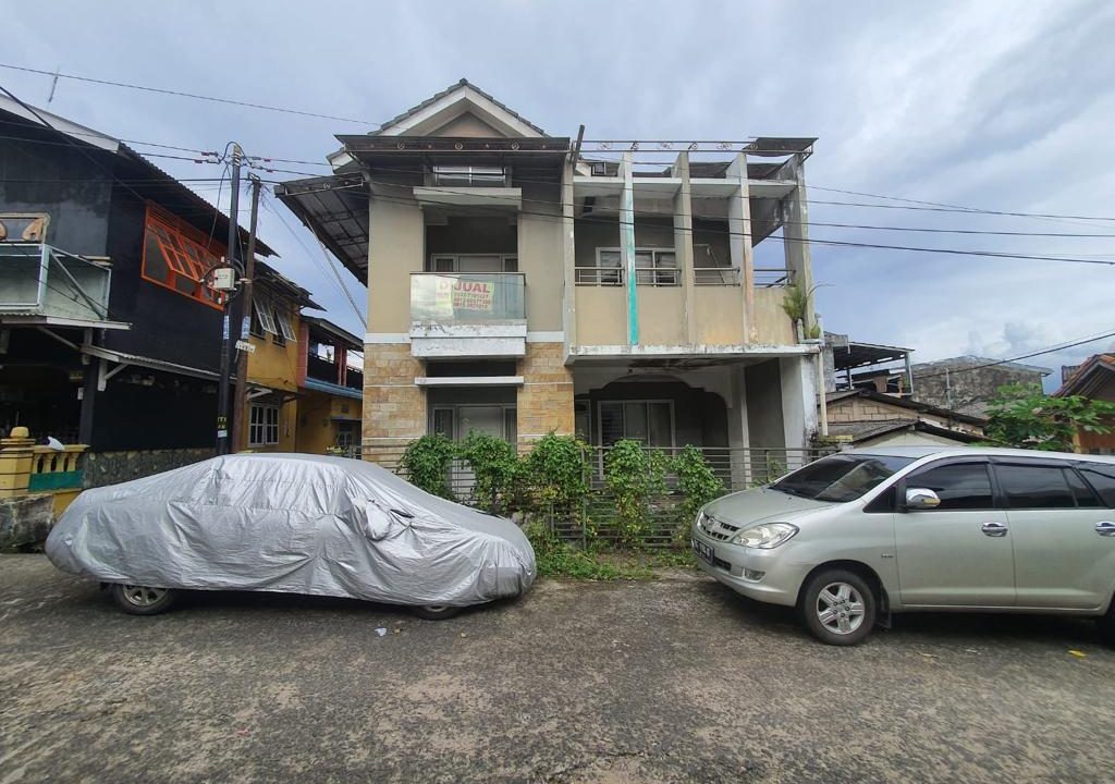 Dijual townhouse jl HBR motik komplek bougenville (1)