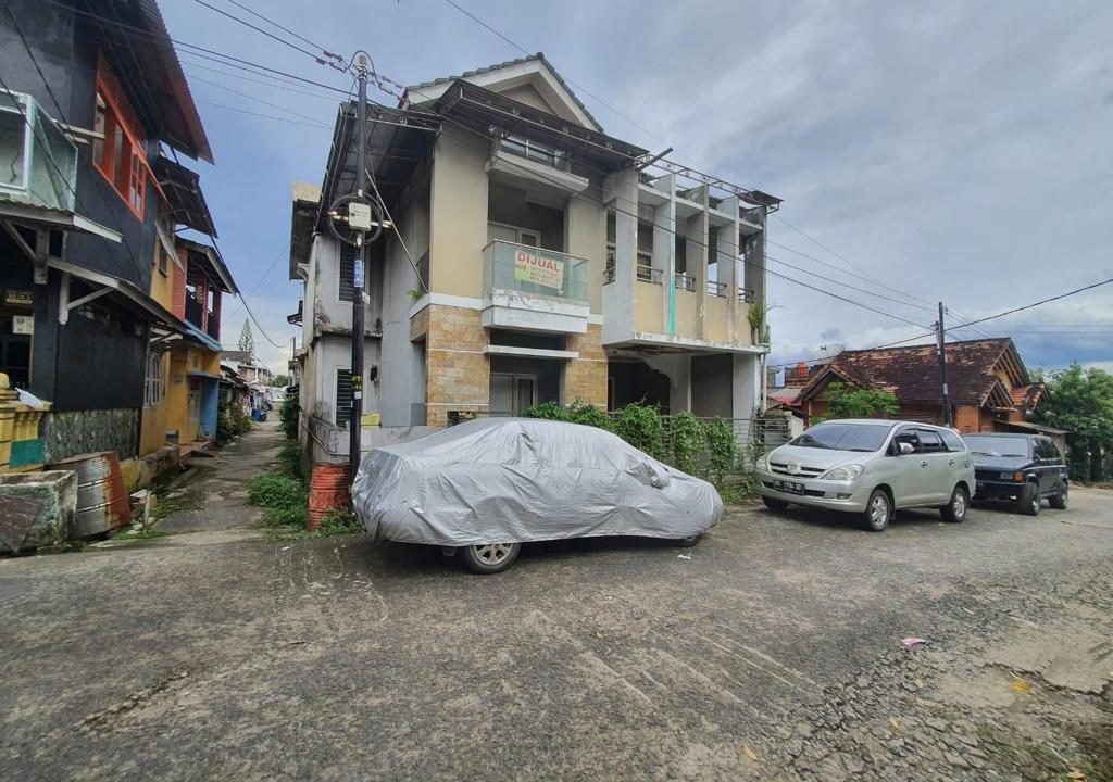 Dijual townhouse jl HBR motik komplek bougenville (2)