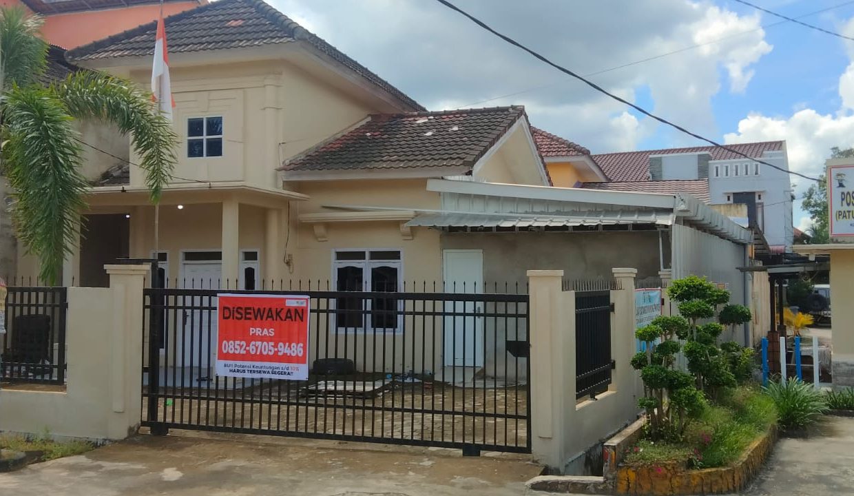 Disewakan Rumah bagus di komplek Perumahan Finasty Raflesia (1)