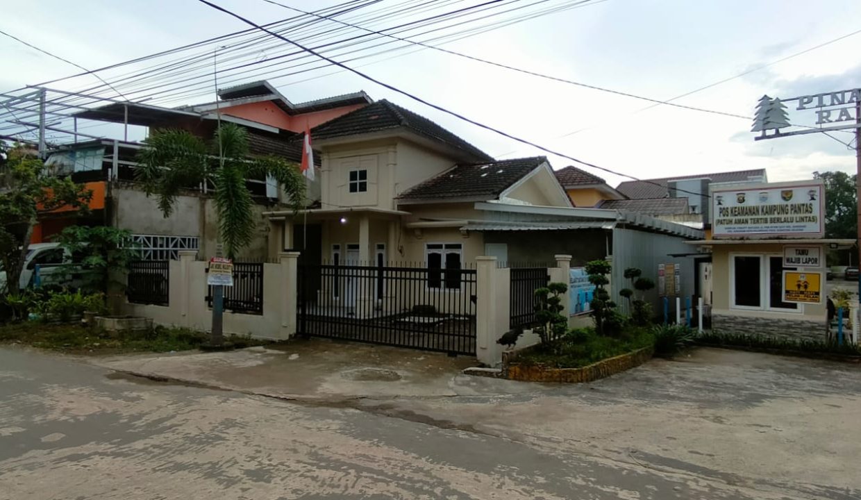 Disewakan Rumah bagus di komplek Perumahan Finasty Raflesia (3)