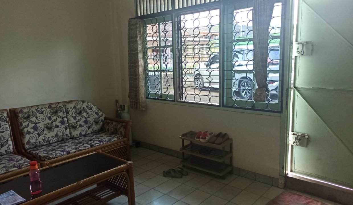 DISEWAKAN RUMAH 2 LT, DI JALAN RIMBA KEMUNING (4)