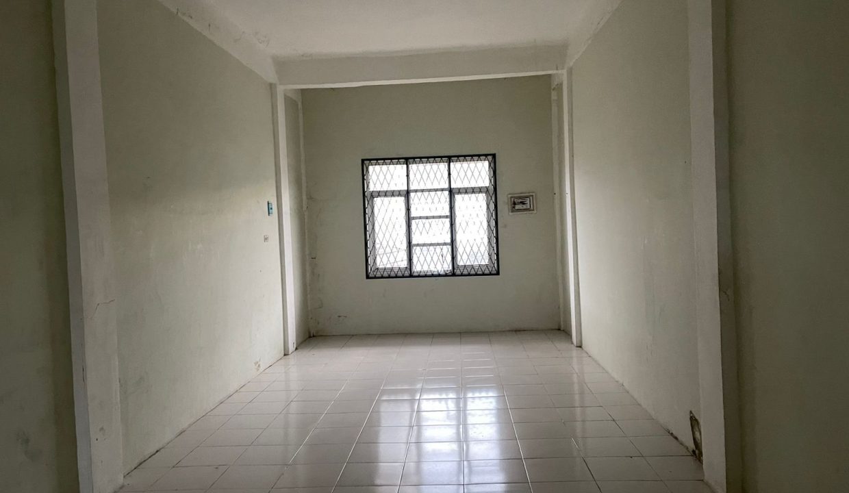 DIjual Ruko Jalan HM Ryacudu (8)