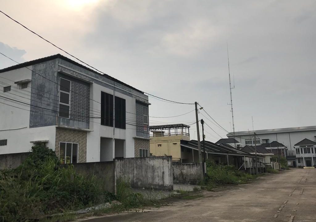 Dijual Cepat 2 unit Town House 2 lantai di Cluster Winola (0,6)