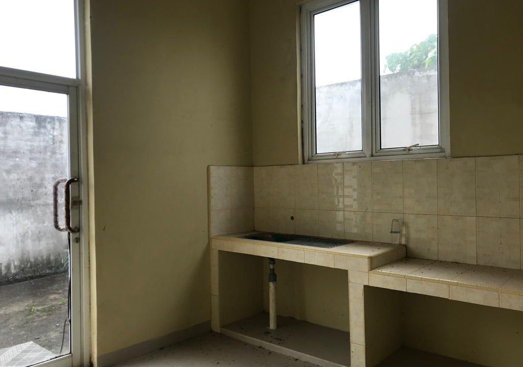 Dijual Cepat 2 unit Town House 2 lantai di Cluster Winola (4)