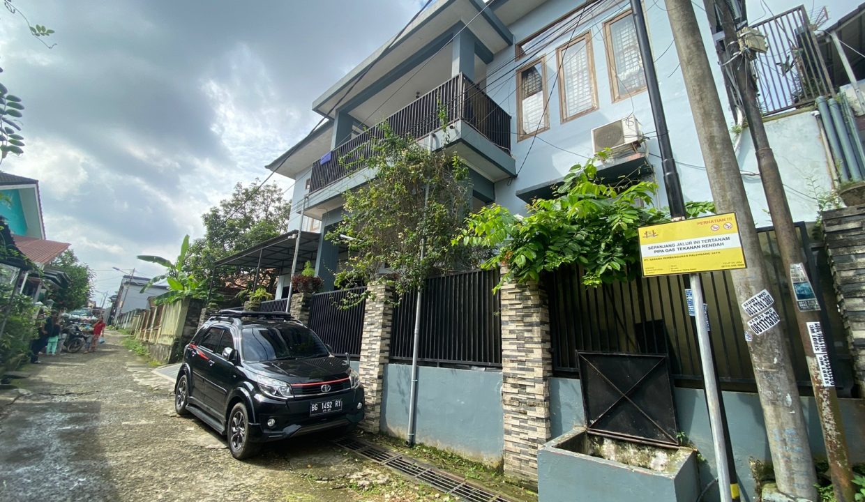 Dijual MURAH Rumah 2 lantai Bagus dan Terawat Siap Huni Jalan Sersan Sani (0,2)
