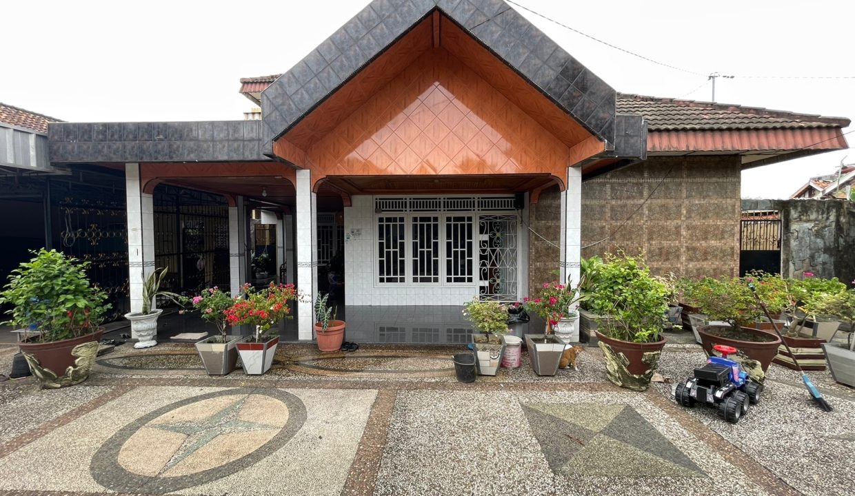 Rumah Jalan Mayor Zen (-,9)