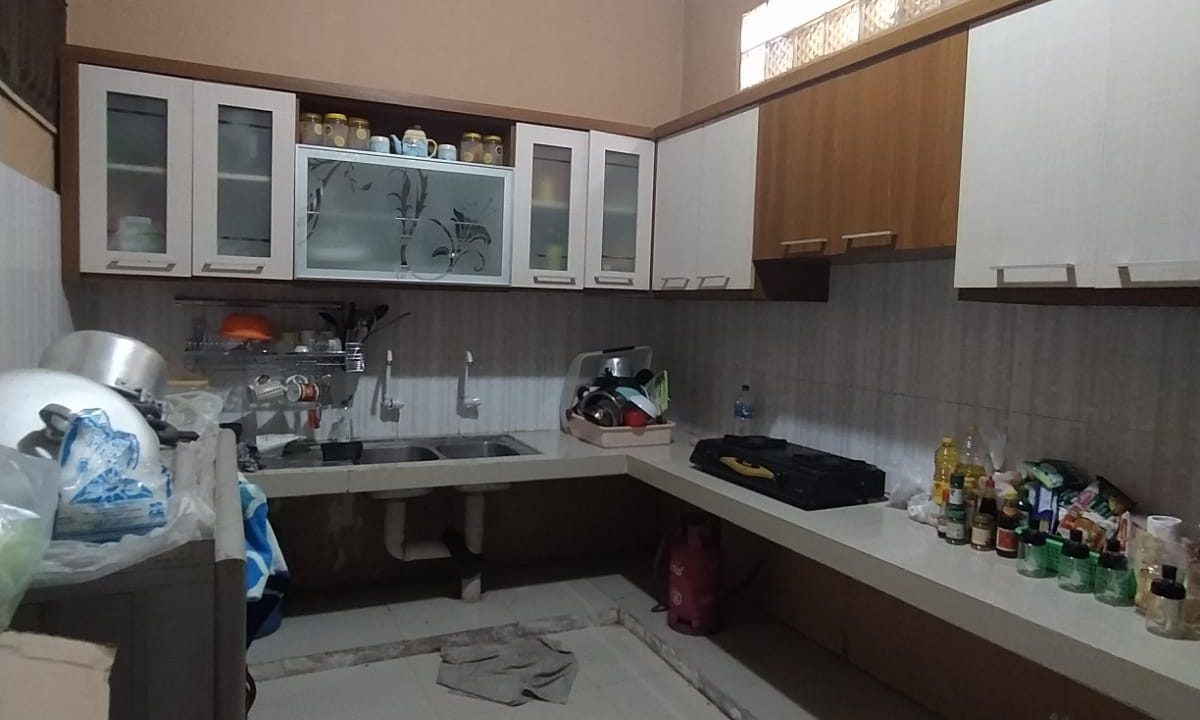 Dijual Rumah Besar Lokasi Dempo Dalam (4)