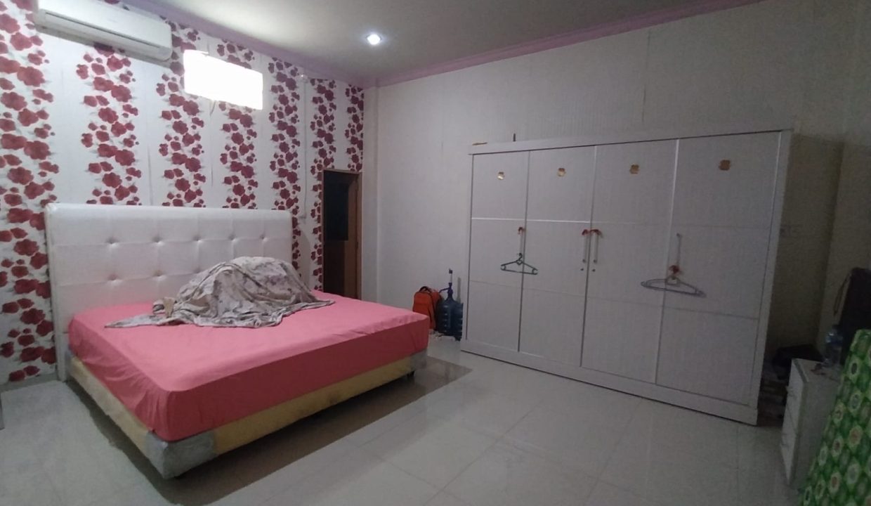 Dijual Rumah Besar Lokasi Dempo Dalam (8)