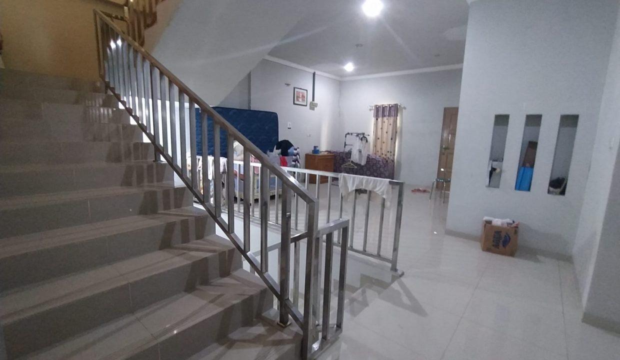 Dijual Rumah Besar Lokasi Dempo Dalam (9)