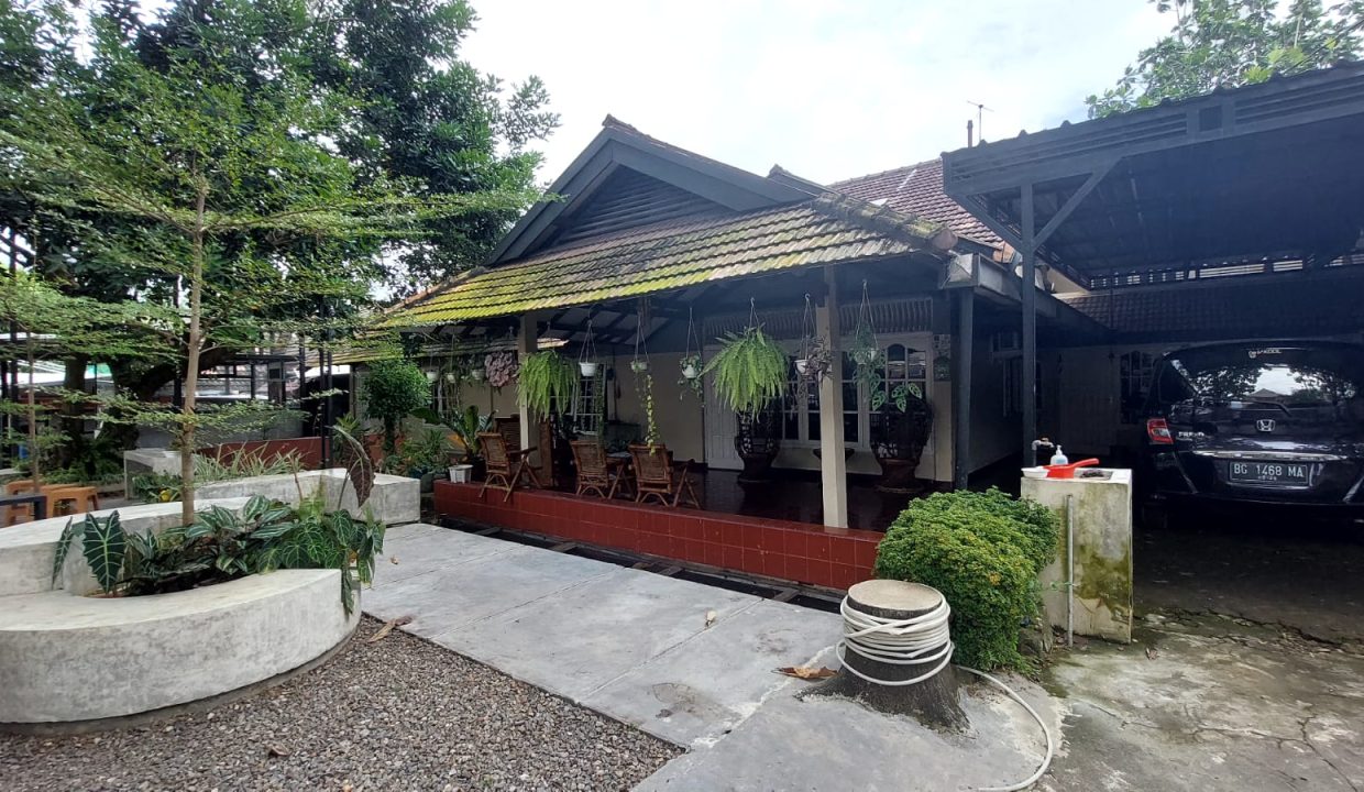 Dijual Rumah Halaman Luas depan RS Bunda Palembang (0,4)
