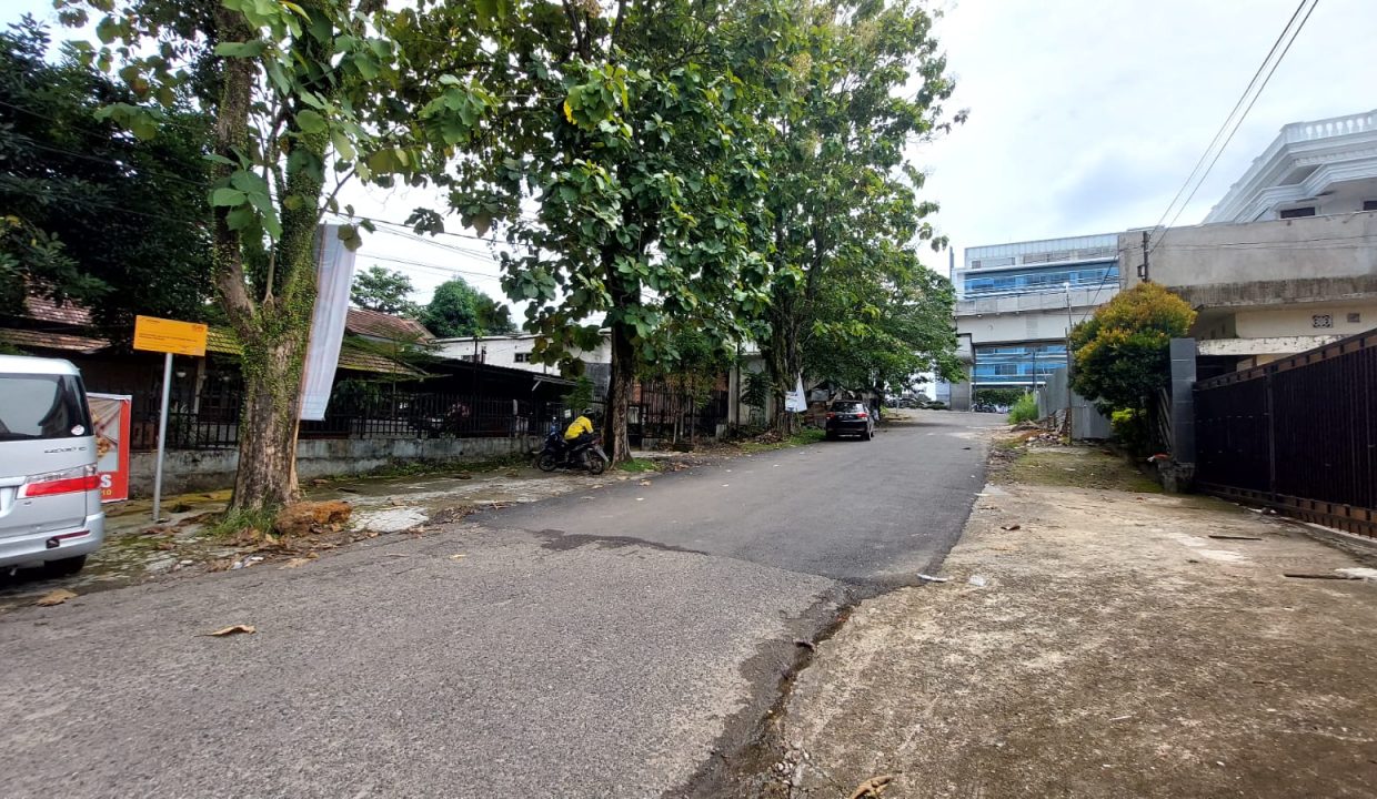 Dijual Rumah Halaman Luas depan RS Bunda Palembang (5)