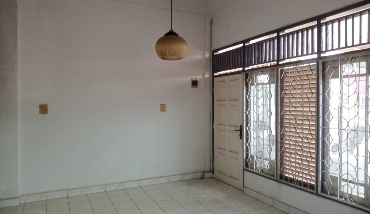 Dijual Rumah + Tempat Usaha, Posisi Hook, Strategis, dekat Pasar Cinde, Palemban (4)